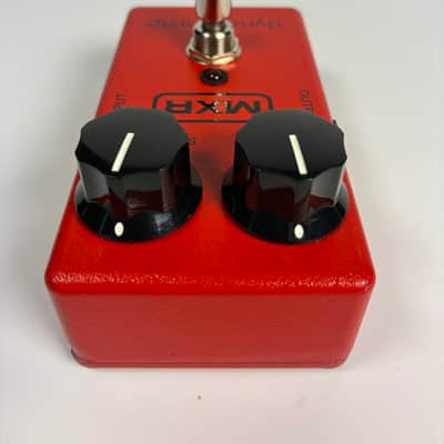 MXR M102 Dyna Comp 1995 - Present - Red image 3
