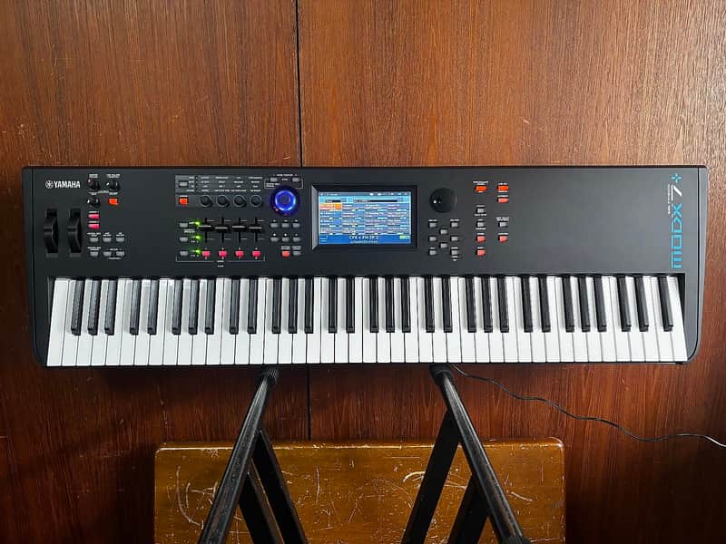 【値下げしました】美品　Yamaha MODX7+ シンセサイザー Yamaha MODX7+ 76-Key 16-Voice Synthesizer | Reverb Canada