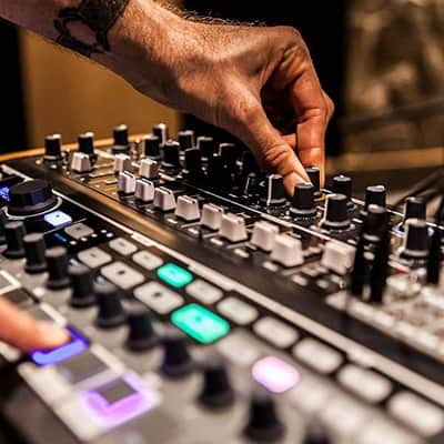 Arturia MiniBrute 2S Semi-Modular Sequence Machine Noir Edition image 6