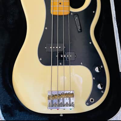 Squier Matt Freeman Precision Bass 2012-2015 - Vintage White image 1