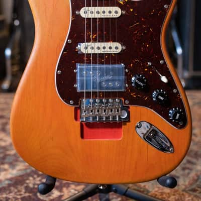 Fender Michael Landau Coma Stratocaster - Coma Red with Vintage-Style Navy Blue Hardshell Case - Demo image 14