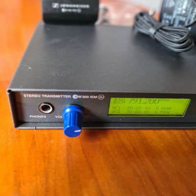 Sennheiser Sennheiser SR300 IEM G2 D + EW300 IEM G2 – 786–822 MHz – Pro Stereo In-Ear System image 2