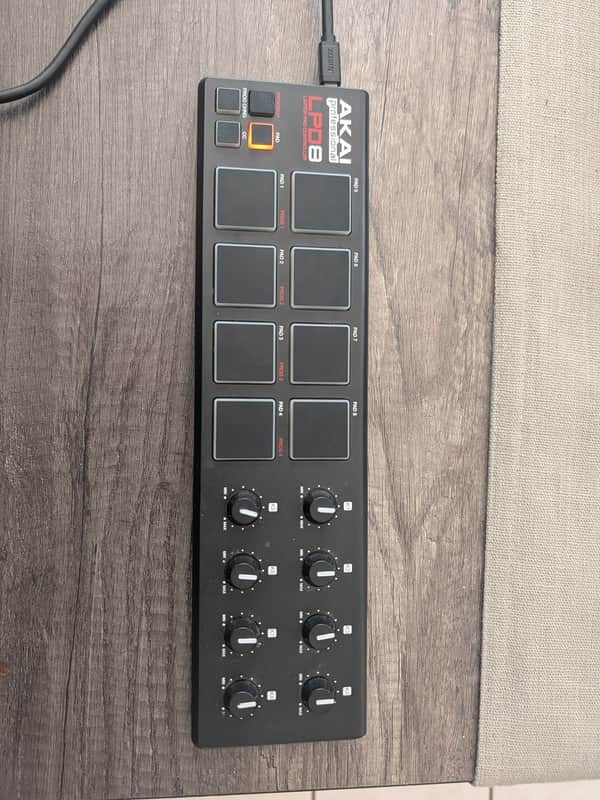 Akai LPD8 MKII MIDI Pad Controller 2022 - Present - Black image 1