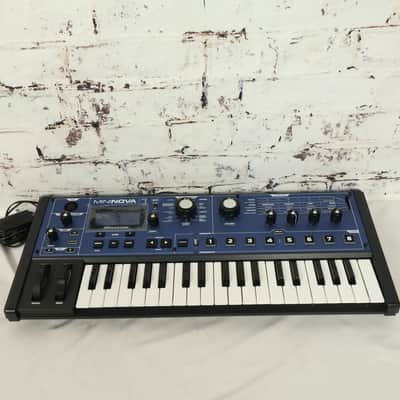 Novation MiniNova Synthesizer w/ Cable