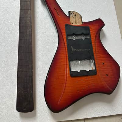 Fretless 4 String Bass Maple Neck, with Sunburst Tiger Maple Top Body