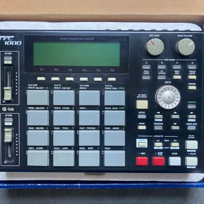 Akai MPC1000 Music Production Center 2004 - 2013 - Black