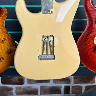 Fender Deluxe Player's Strat Honey Blonde 2007 Electric Guitar image 11