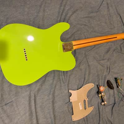 Fender Player Telecaster with Maple Fretboard 2019 - Electron Green image 4
