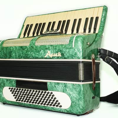 Russian Piano Accordion Ariya 96 Bass Buttons Original Keyboard Accordian, New Straps 2527, Wonderful sound! image 4