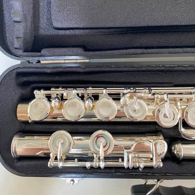 Mint Open Box Pearl Belsona PF200 Student Flute; with ABS Hardshell Case, Cleaning Rod image 4