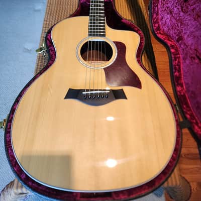 Taylor 214ce DLX 2014 - Present - Natural image 4