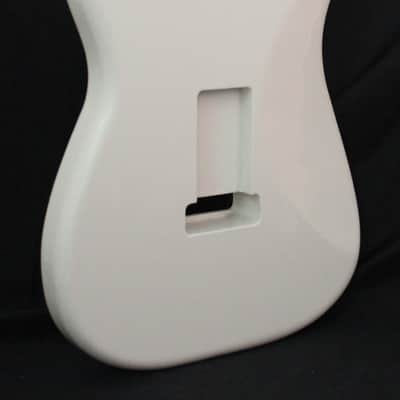 Stratocaster body Olympic White image 4