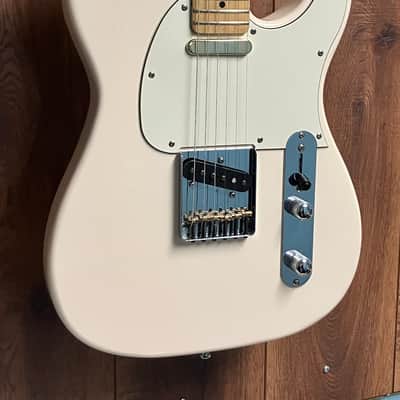 G&L Asat Tribute Maple neck Olympic White 7.6 pounds image 3