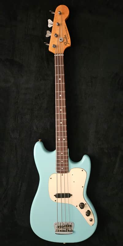 Fender Musicmaster Bass Daphne Blue - Good