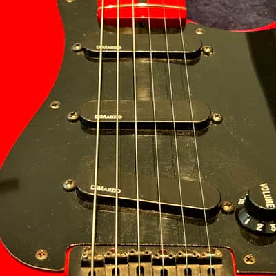 1986 DiMarzio Stratocaster - " Guitar for The Practicing Musician " Cover girl - ULTRA RARE image 16