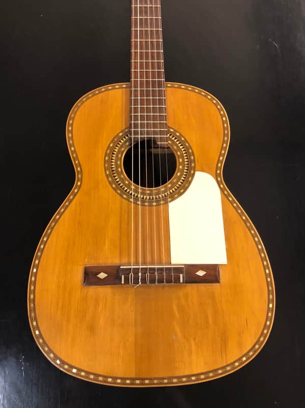 Guitarra histórica - Principios de siglo XX (Posible Francisco Pau/Salvador Ibañez) image 1