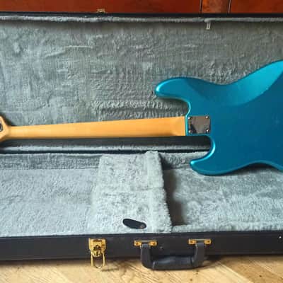 Fender Jazz bass 1973 Lake placid blue refin image 4