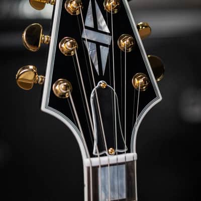Gibson Custom Shop Flying V Custom Figured Electric Guitar - Cobra Burst with Hardshell Case image 5