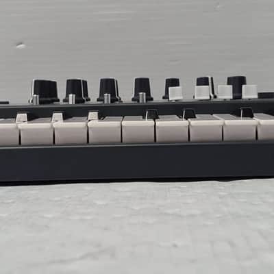 Arturia MicroBrute 25-Key Synthesizer 2014 - Present - Black image 21