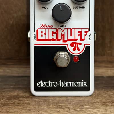 Electro-Harmonix Nano Big Muff Pi Distortion / Sustainer 2013 - Present - White / Black / Red image 2