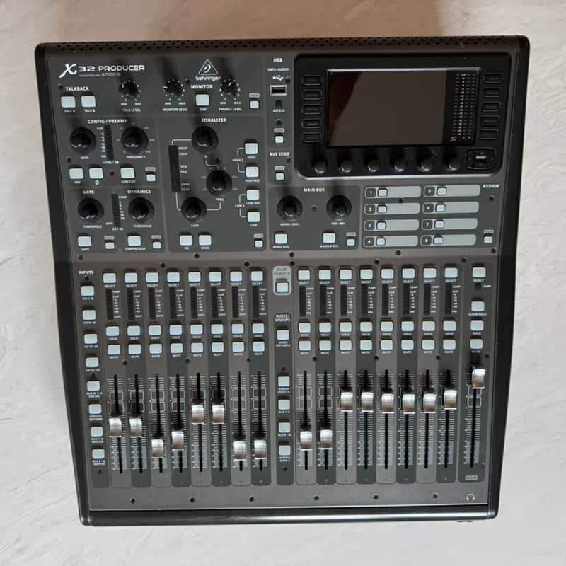 Behringer X32 Producer 40-Input 25-Bus Digital Mixing Console