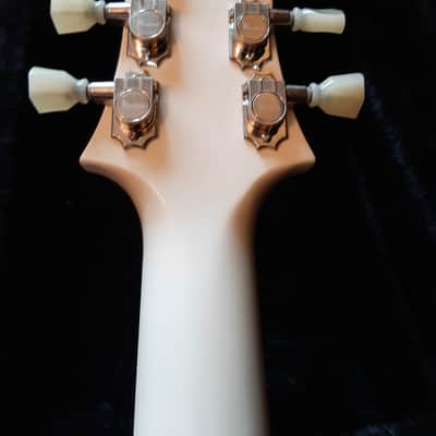 Knaggs Kenai J - P2 2019 Creme image 8