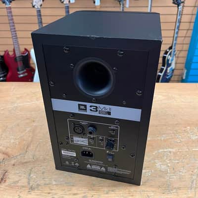 JBL 3 Series MKII Active Studio Monitor (Single) image 3