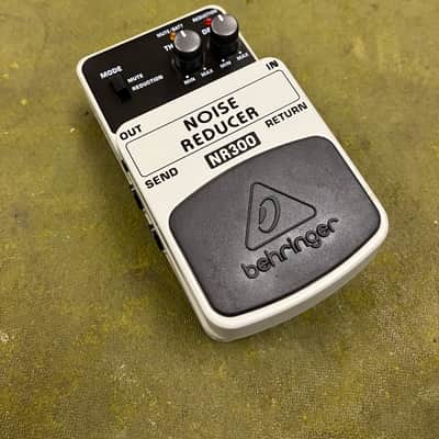 Behringer NR300 Noise Reducer Pedal - Standard image 2