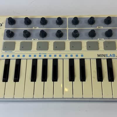 Arturia MiniLab 25-Key MIDI Controller