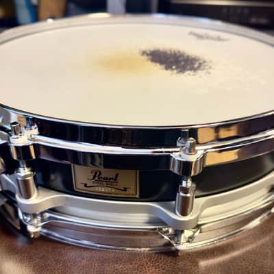 PEARL DRUMS  3-1/2” x14” Free Floating Steel Shell  Piccolo Snare Model number SL-8114P 1997 - Black image 3