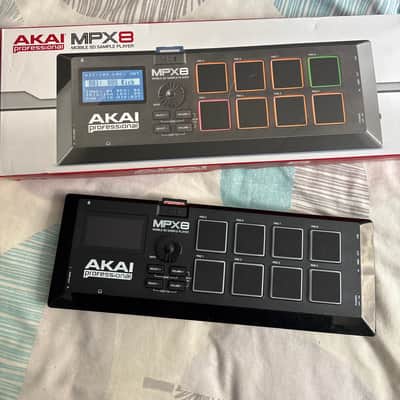 Akai MPX8 SD 2013 - Present - Black image 2