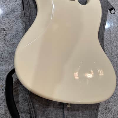 Left Handed Fender 62 Reissue Jazz Bass 2010s - Olympic White with after-market Warmoth Neck image 13