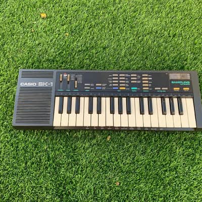 Casio SK-1 32-Key Sampling Keyboard 1986 - Black
