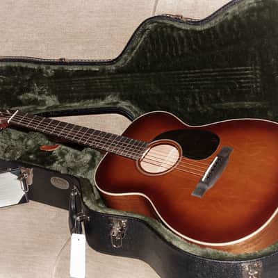 Martin Custom Shop 00-18 Style Premium Mahogany / Bearclaw Engelman image 25