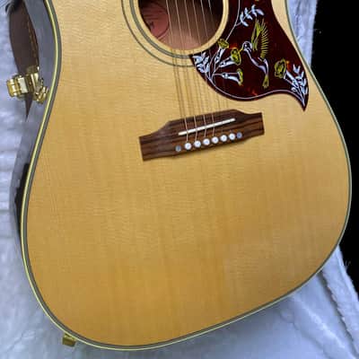 NEW ! Gibson Hummingbird Original - Antique Natural 4.7 lbs - Acoustic Electric - Authorized Dealer - G07083 image 8