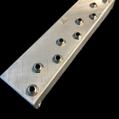 Loop-Master Pedals 10-Way PedalBoard Patcher/Junction Box Strip IN STOCK USA MADE! image 1