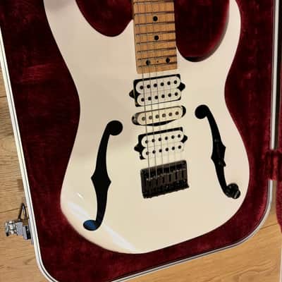Ibanez PGM301-WH 2008 Paul Gilbert Signature with Maple / Walnut Neck 2005 - 2008 - White image 6