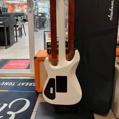 Jackson MJ Series Soloist SL2 Snow White image 7