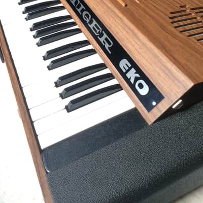 EKO Tiger 3000 . 1970's Organ Combo . Amber Wood Vintage Analogue Electric piano - made in Italy image 2