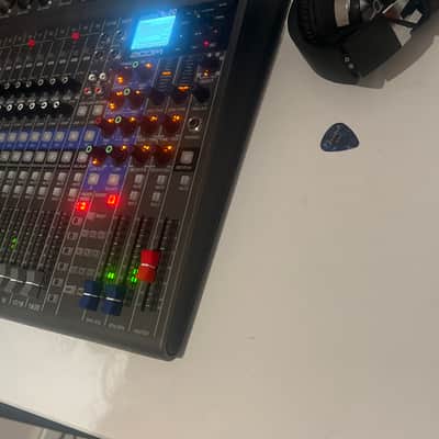 Zoom LiveTrak L-20 Digital Mixer / Recorder 2010s - Grey / Blue image 2