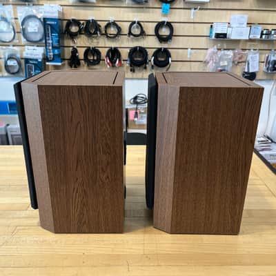 BIC DV52si Bookshelf Speakers image 8