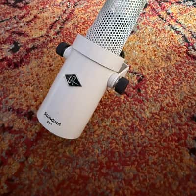Universal Audio Standard SD-1 Cardioid Dynamic Microphone 2022 - Present - White image 4
