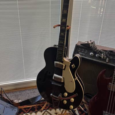 Silvertone 1446 1960s - Black image 1