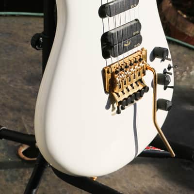 Spector (Kramer Era) NS-6 Guitar White w/Gold HW image 3