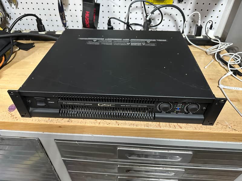 QSC PL380 Powerlight 3 Series Lightweight Rack-Mounted Power Amp 2010s - Black image 1