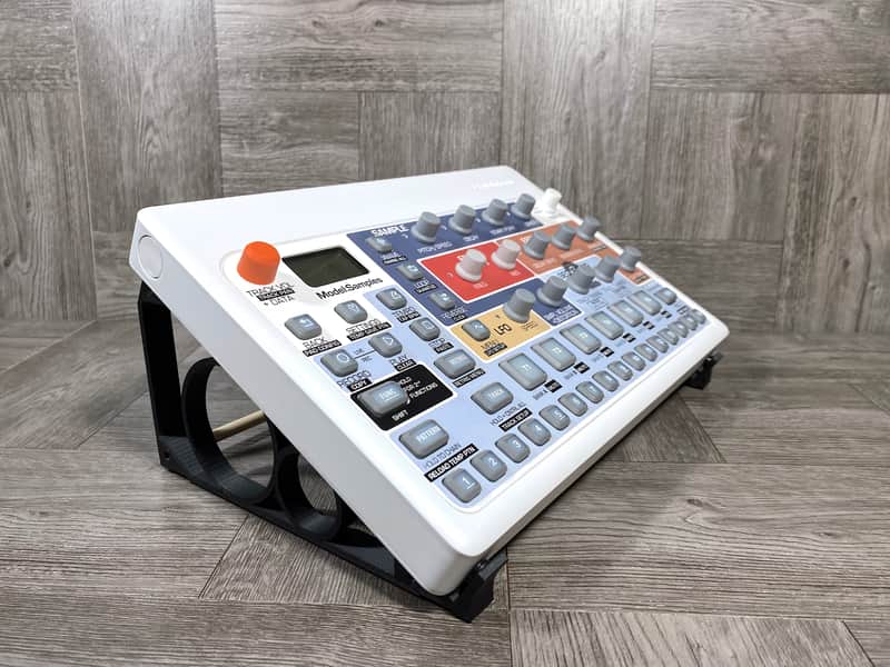30º Stand for ELEKTRON Model Samples / Cycles desktop modules - DWL - Color BLACK - by KZcraftworks - USA image 1