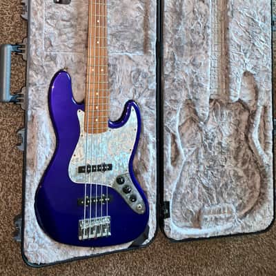 1998 Fender Standard Jazz Bass V 5 string electric bass guitar with fender ata Hardshell case image 21