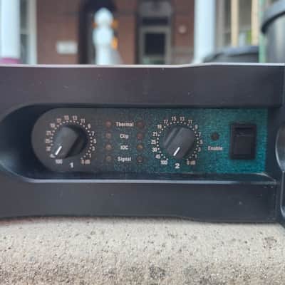 Crown K2 Rackmount Power Amplifier Balanced 2-Ch XLR/TRS Banana Red/Black image 3