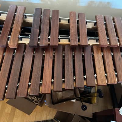 DeMorrow 4.3 Octave Rosewood Studio Marimba 2022 - Rosewood image 2