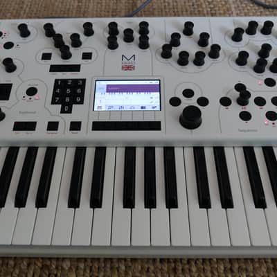 Modal Electronics 001 Hybrid Digital / Analog 2-Voice Synthesizer 2010s - White image 19